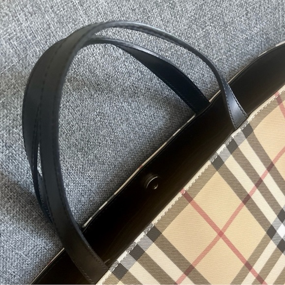 Authentic Burberry nova check tote bag used in very good condition - Picture 2 of 11